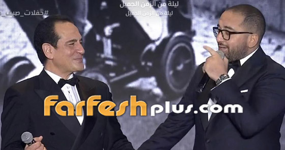  صورة رقم 2 - فيديو مؤثر: نجل محمد ثروت يقتحم المسرح متكأ على عكاز بسبب مرضه ويغني 