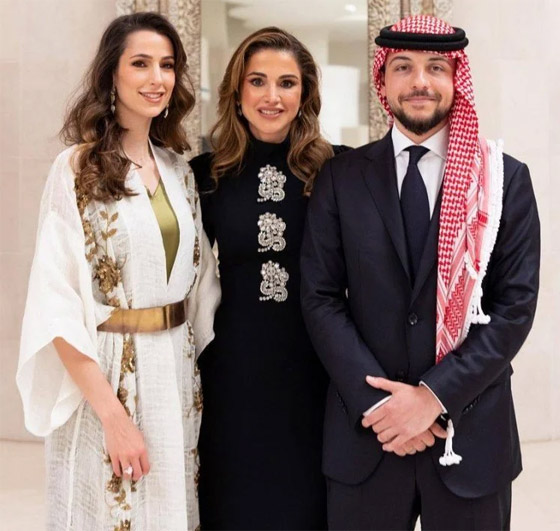  صورة رقم 7 - بالفيديو.. نصيحة الملكة رانيا لزوجة ابنها الأميرة رجوة