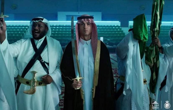  صورة رقم 3 - بالزي التقليدي والسيف.. رونالدو يحتفل باليوم الوطني السعودي