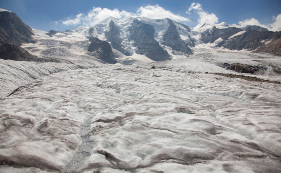  صورة رقم 9 - بالصور: مناظر طبيعية جديدة مع اختفاء أنهار جبال الألب الجليدية