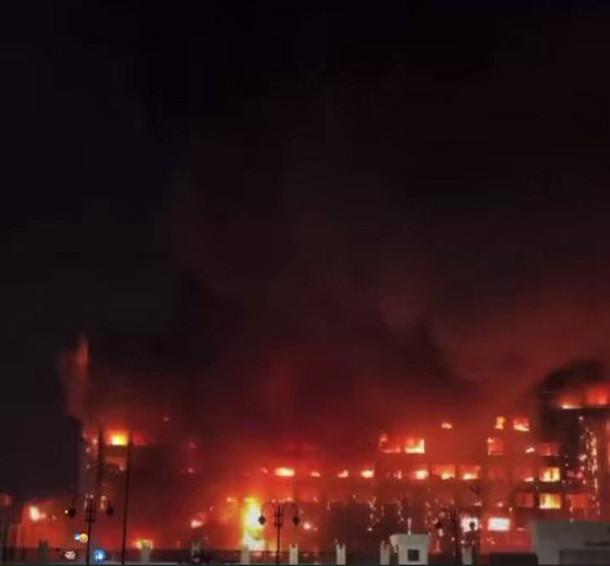  صورة رقم 6 - حريق ضخم يلتهم مديرية أمن الإسماعيلية بمصر.. انهيار المبنى وعشرات الإصابات
