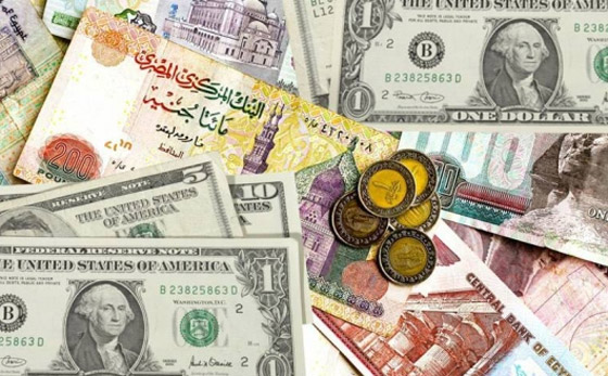  صورة رقم 3 - الدولار يقفز بالسوق الموازية في مصر.. طلب عنيف أم مضاربات؟