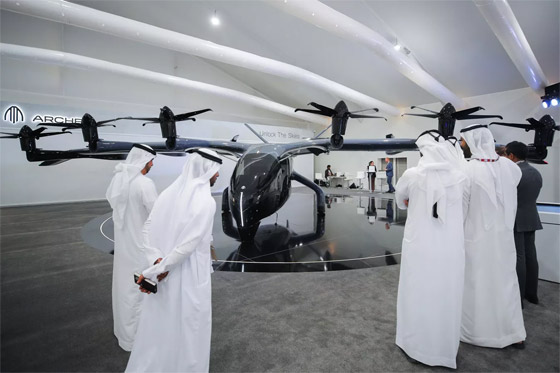  صورة رقم 15 - بالصور: لقطات مذهلة لمعرض دبي للطيران 2023