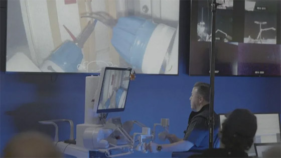 لأول مرة.. جراحون يجرون عملية في الفضاء من الأرض عبر روبوت صورة رقم 1