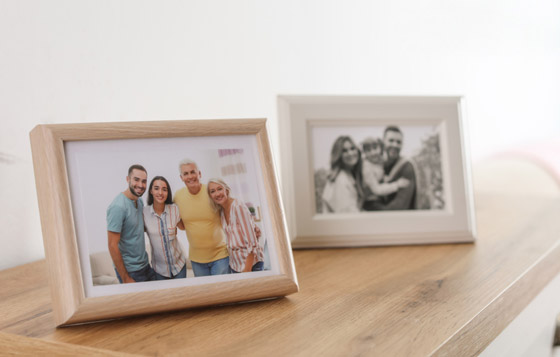 5 فوائد لتنسيق الصور العائلية لتزيين المنزل وأهم النصائح لتصميم أفضل عرض صورة رقم 3