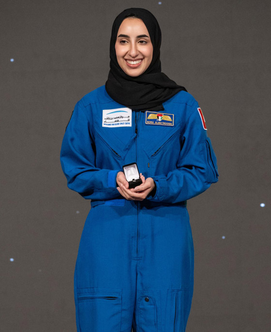 الإماراتية نورا المطروشي أول عربية تنال شارة رواد الفضاء في ناسا صورة رقم 2