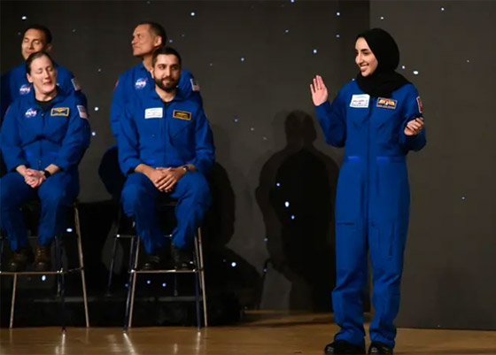 الإماراتية نورا المطروشي أول عربية تنال شارة رواد الفضاء في ناسا صورة رقم 8