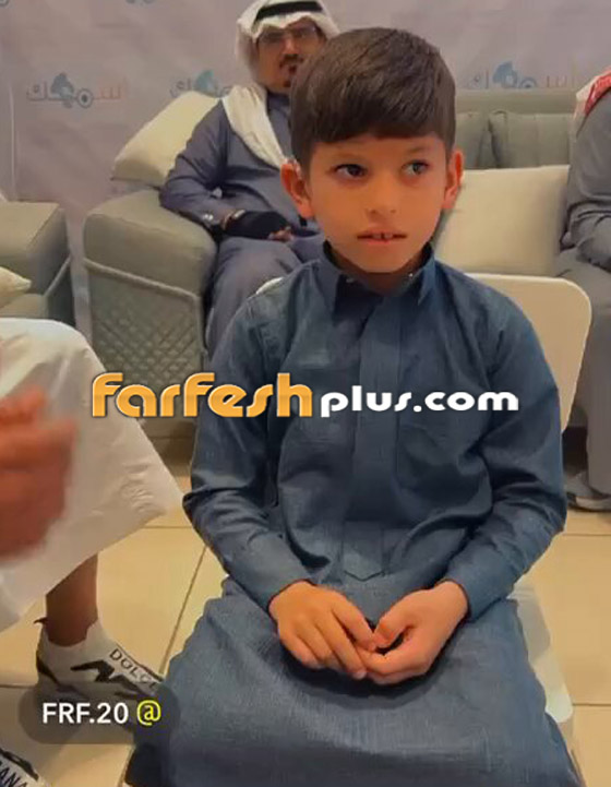 فيديو مؤثر: لحظة سماع طفل سعودي لأول مرة في حياته صورة رقم 3