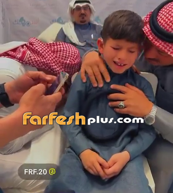 فيديو مؤثر: لحظة سماع طفل سعودي لأول مرة في حياته صورة رقم 6