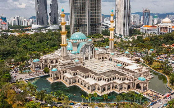 بالصور: جولة على المساجد الشهيرة المنتشرة في الدول الأجنبية صورة رقم 2
