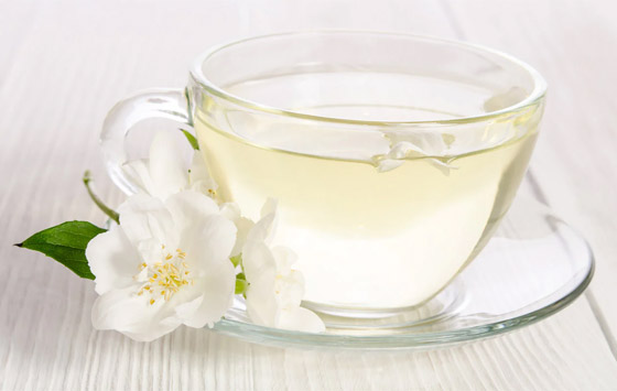 10 فوائد صحية رائعة للشاي الأبيض.. يكافح السمنة والشيخوخة صورة رقم 1