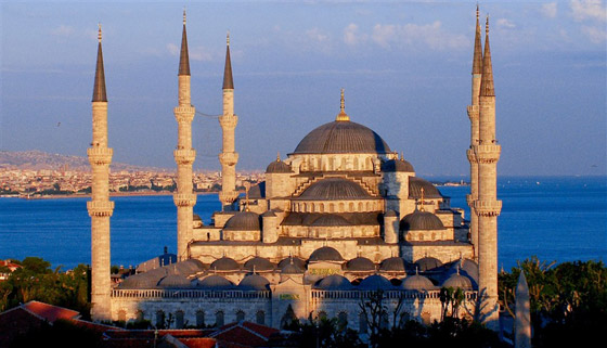 جامع السلطان أحمد.. تحفة معمارية تزين إسطنبول صورة رقم 4