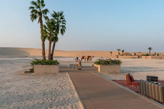 فخامة وعزلة وسط اللامكان.. هذا ما يقدمه أحدث ملاذ صحراوي في قطر صورة رقم 5