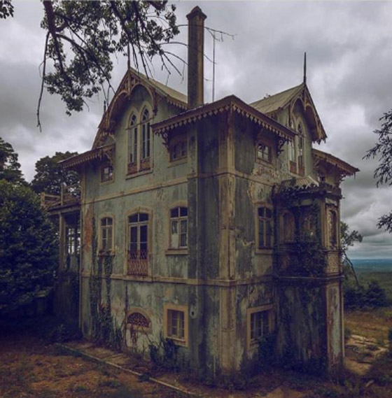 قصص مخيفة من داخل 7 منازل مهجورة حول العالم.. تاريخ مرعب صورة رقم 8