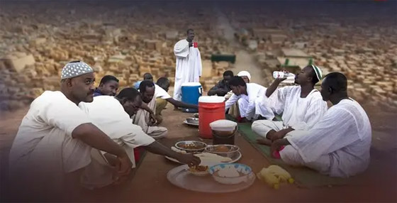 (وليمة الموتى).. عادة سودانية غريبة في كل رمضان صورة رقم 6