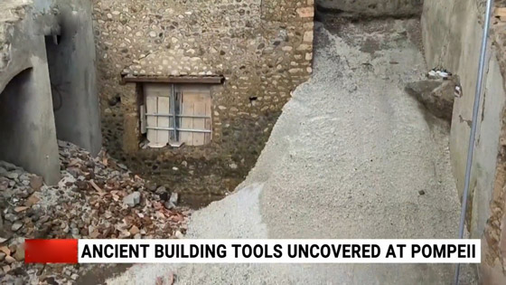 مبنى قديم تجمد بالزمن خلال ترميمه يكشف عن تقنية البناء الرومانية صورة رقم 8