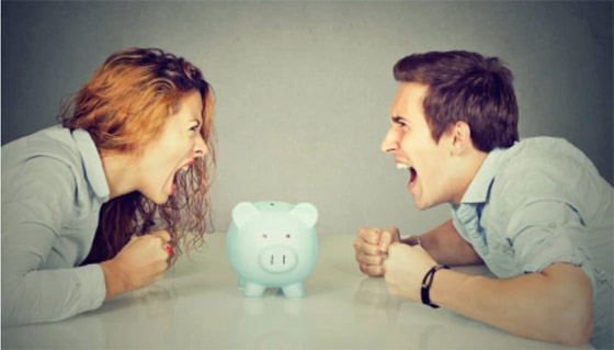 أربعة أخطاء يرتكبها الأزواج عند مناقشة الأمور المالية.. ما هي؟ صورة رقم 6