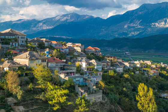 بالصور: دليلك إلى 5 مدن جميلة في ألبانيا وجديرة بالزيارة السياحية صورة رقم 2