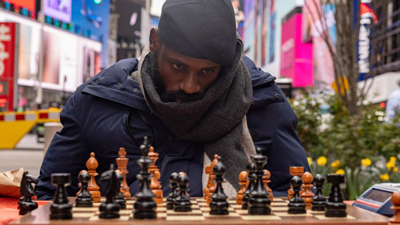 رقم قياسي جديد.. بطل نيجيري يلعب الشطرنج 58 ساعة متواصلة صورة رقم 7