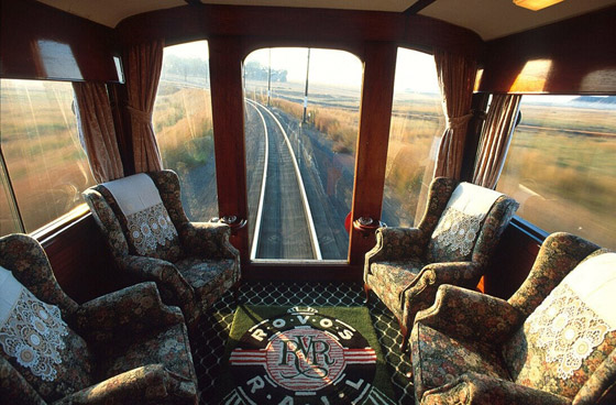 القطارات الفاخرة.. رحلات ساحرة بين الفخامة وجمال الطبيعة صورة رقم 10