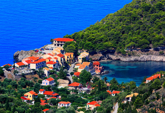 صور: رحلة إلى جزيرة كيفالونيا اليونانية الشهيرة بالمناظر الطبيعية صورة رقم 9