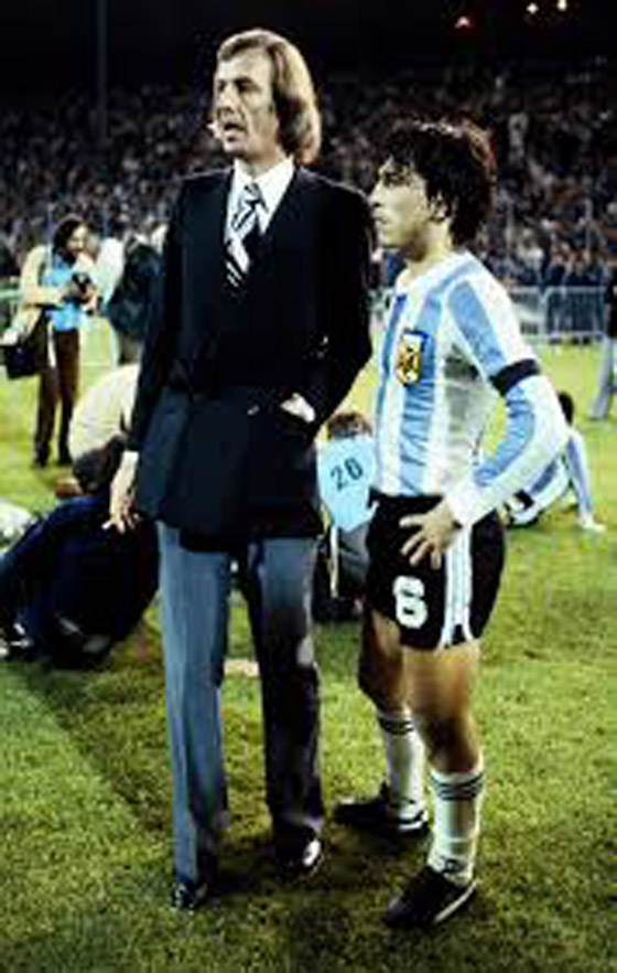 أهدى أول كأس عالم لبلاده.. وفاة مدرب الأرجنتين السابق مينوتي صورة رقم 3