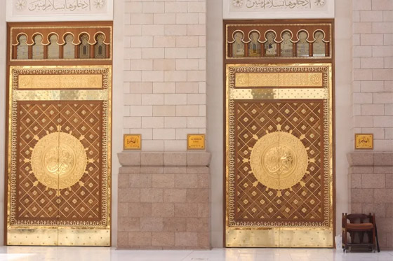 أغلق باب بعد تحويل القبلة.. هكذا تطورت أبواب المسجد النبوي من 3 إلى 100 صورة رقم 1