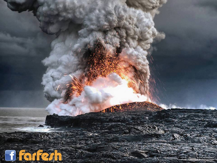 صورة توثق لحظة انفجار للحمم البركانية في المحيط في هاواي