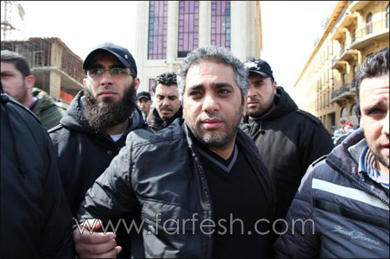 ظهور فضل شاكر في تظاهرة لنصرة السوريين يشكل مفاجاة  صورة رقم 4