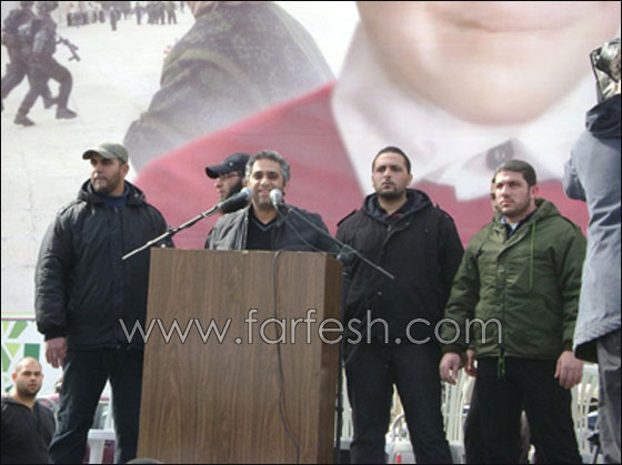 ظهور فضل شاكر في تظاهرة لنصرة السوريين يشكل مفاجاة  صورة رقم 14