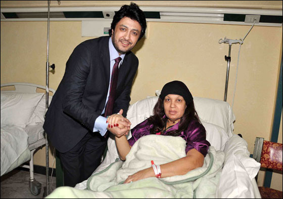 بالصور.. فيفي عبده ترقد بالمستشفى تتحدث عن مرضها  صورة رقم 4