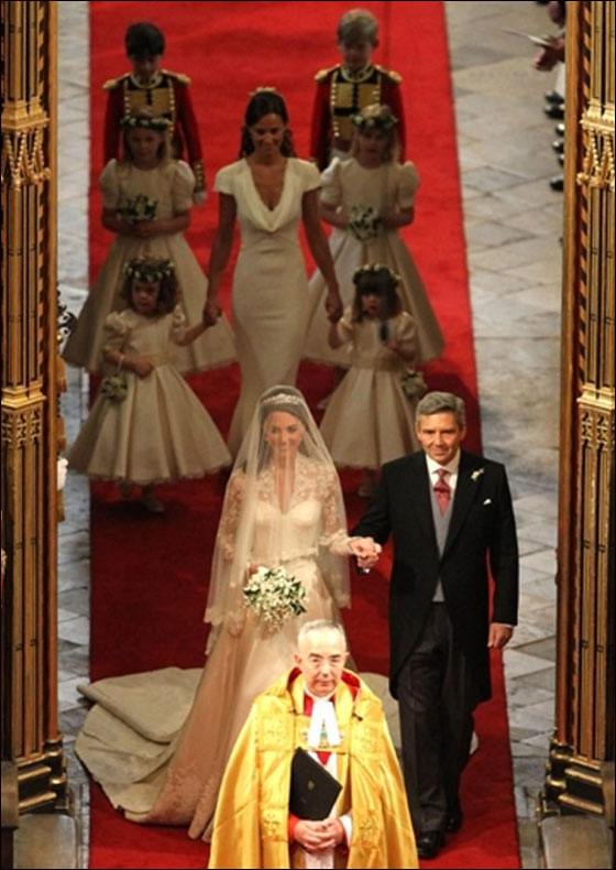 فرفش ينقل حفل الزفاف الملكي بالفيديو والصور!!   صورة رقم 5