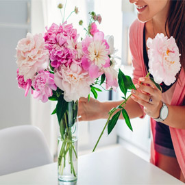 تقوي الذاكرة وتكافح التوتر.. 8 فوائد مذهلة لاستخدام الزهور بتزيين  ..