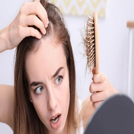 ثلاث عادات للعناية بالشعر مسؤولة عن تساقط الشعر الدائم