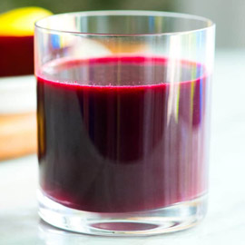 عصير لذيذ صحي يساعد المصابين بأمراض القلب التاجية