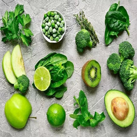خبراء يوصون بوجود 5 فواكه خضراء في النظام الغذائي اليومي