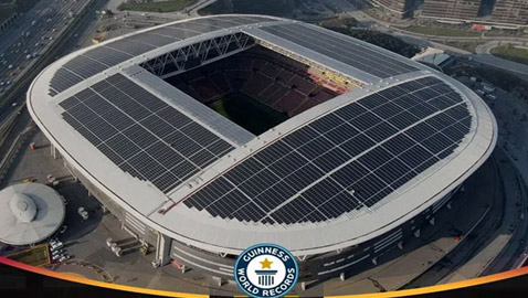 ملعب تركي يدخل موسوعة غينيس.. 10 آلاف لوح شمسي على سطحه لتوليد الكهرباء