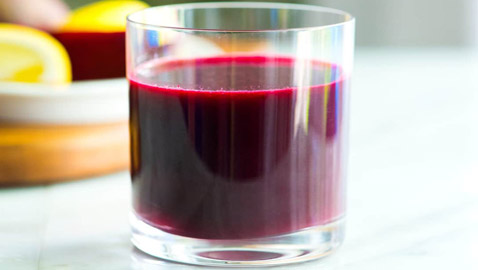 عصير لذيذ صحي يساعد المصابين بأمراض القلب التاجية