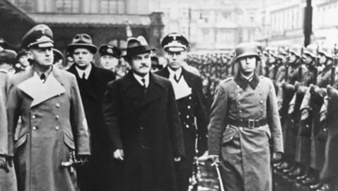 حين اقترب الاتحاد السوفيتي من التحالف مع هتلر