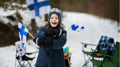 فنلندا أسعد بلد في العالم..واللطف بأوكرانيا تزايد رغم الحرب