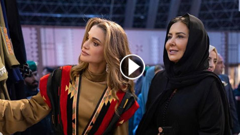 الملكة رانيا تظهر بالحجاب بعد أدائها مناسك العمرة.. فيديو
