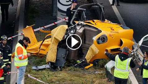 فيديو وصور: طائرة هليكوبتر تسقط على طريق سريع وتصطدم بسيارة
