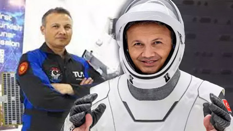 (طرتُ بلا أجنحة ومذاق الطعام مختلف).. أول رائد فضاء تركي يتحدث عن رحلته